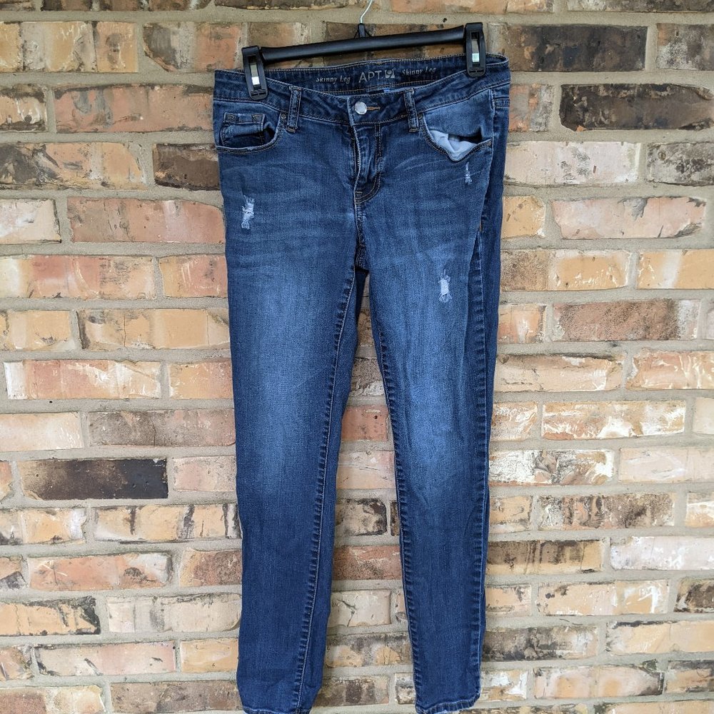 Apt 9 Skinny Leg Jean, Size 2